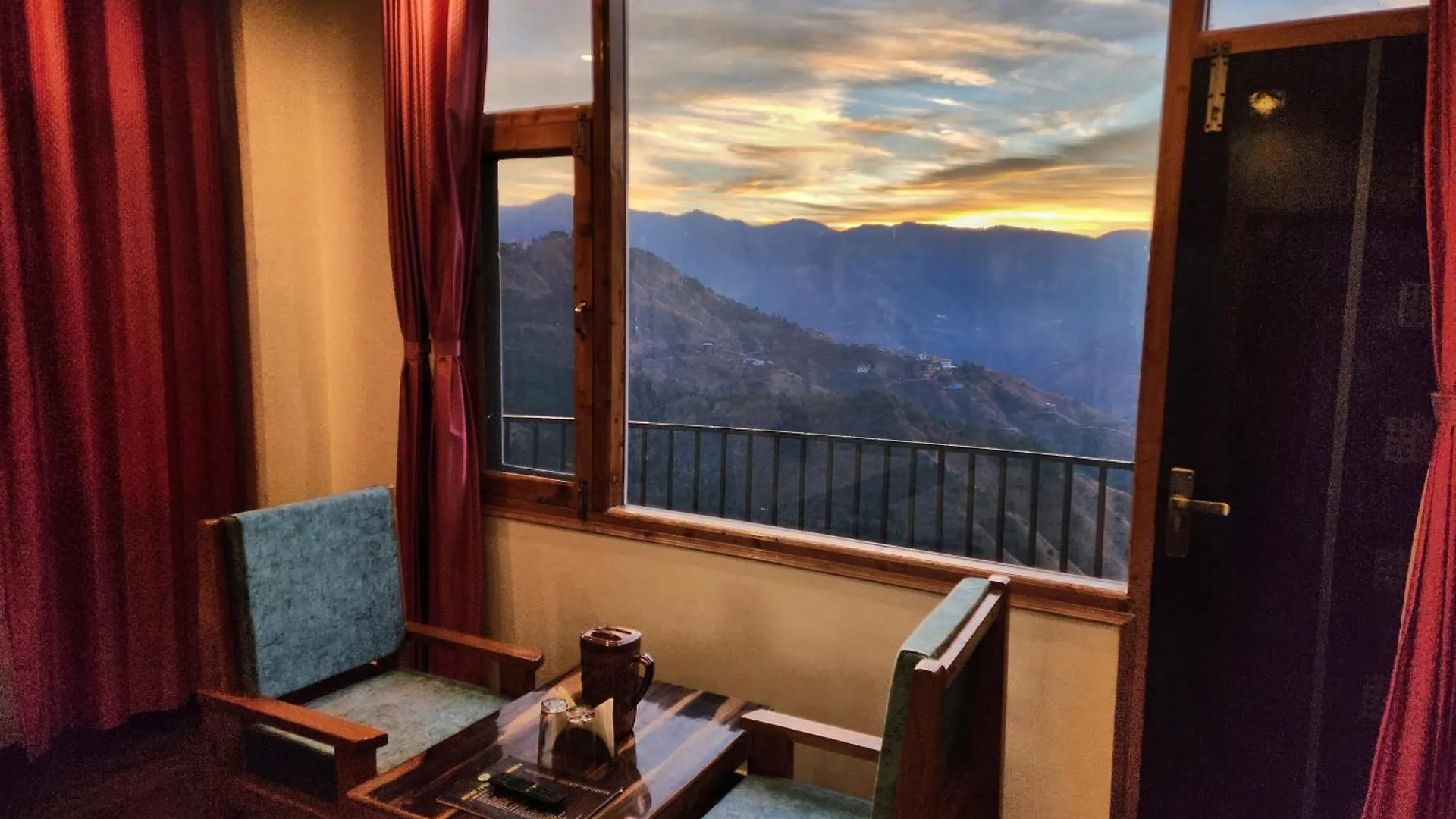 Royal Cedar Bnb Simla Shimla