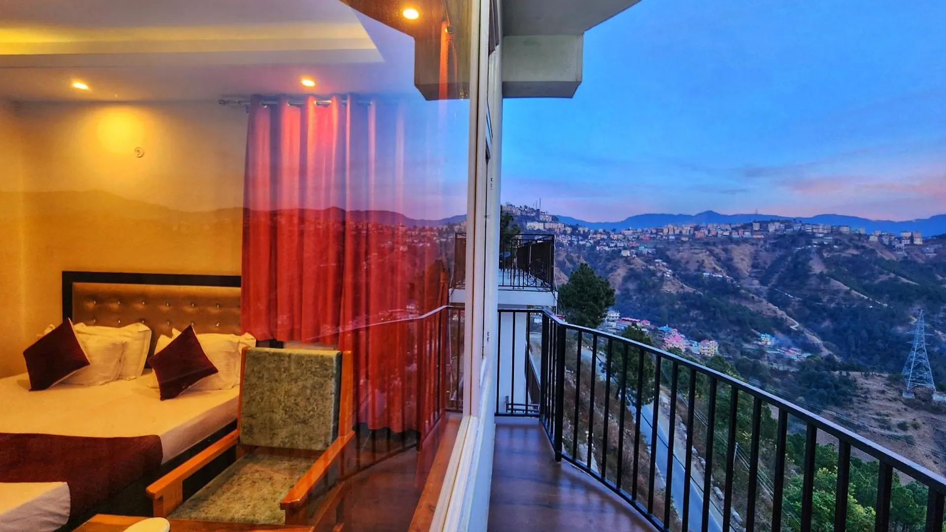 Homestay Royal Cedar Bnb Simla